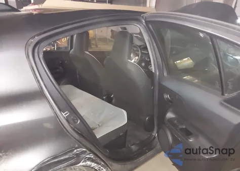 2015 Toyota Prius C One z USA, uszkodzony, nr VIN JTDKDTB32F1109326